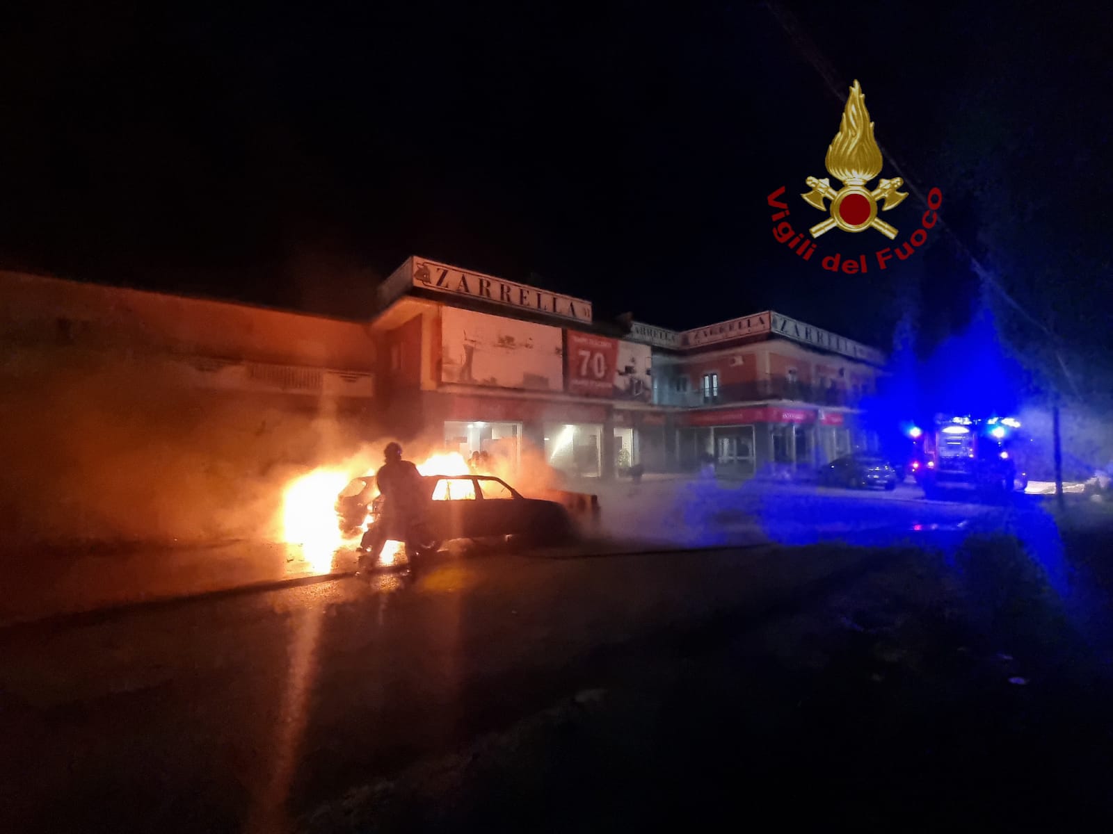 Gesualdo - Intervento nella notte dei Vigili del Fuoco per quattro auto in fiamme 